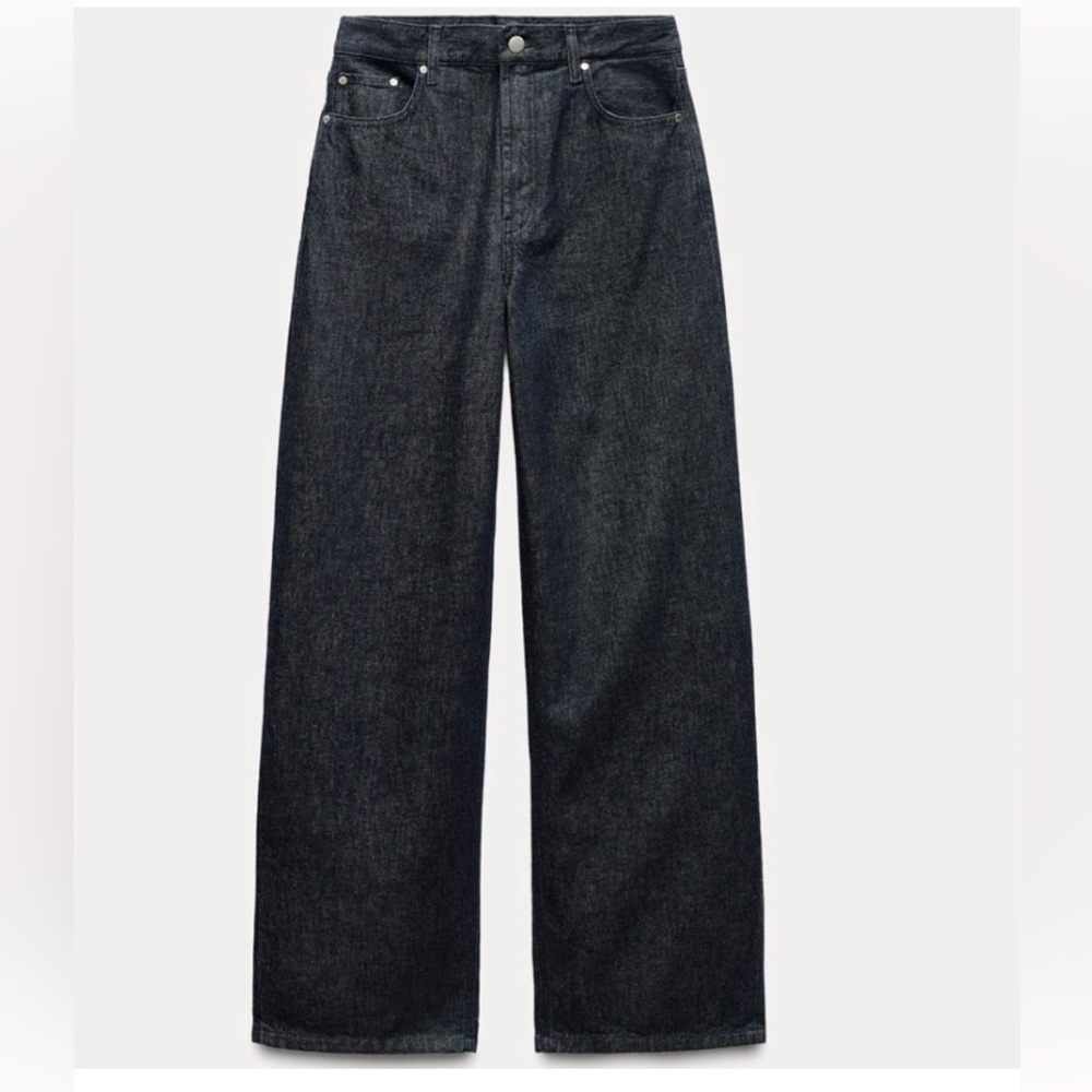 NWT Zara The Mid Rise Loose Fit Wide Leg Jeans in Deep Indigo. Size 2
